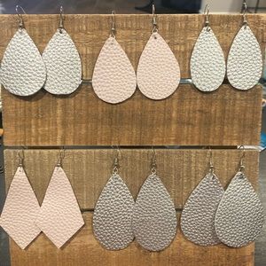 Set of 6 leather earrings